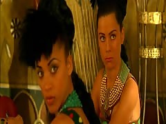 Monica Bellucci – Asterix & Obelix